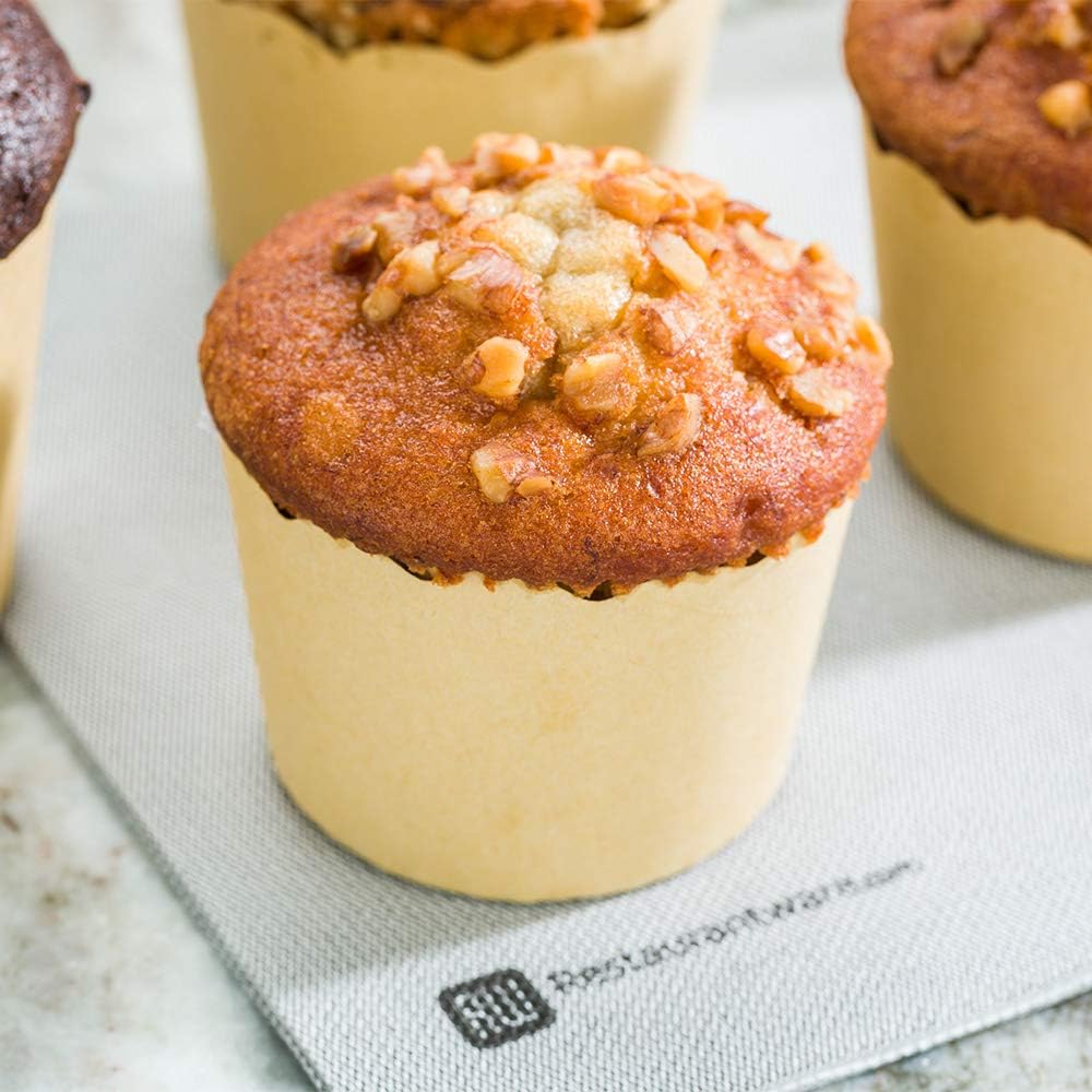 Restaurantware Panificio Premium 6 oz Kraft Paper Classic Baking Cup: Paper Baking Cups Perfect for Muffins Cupcakes or Mini Snacks - Scalloped - Disposable and Recyclable - 200ct Box