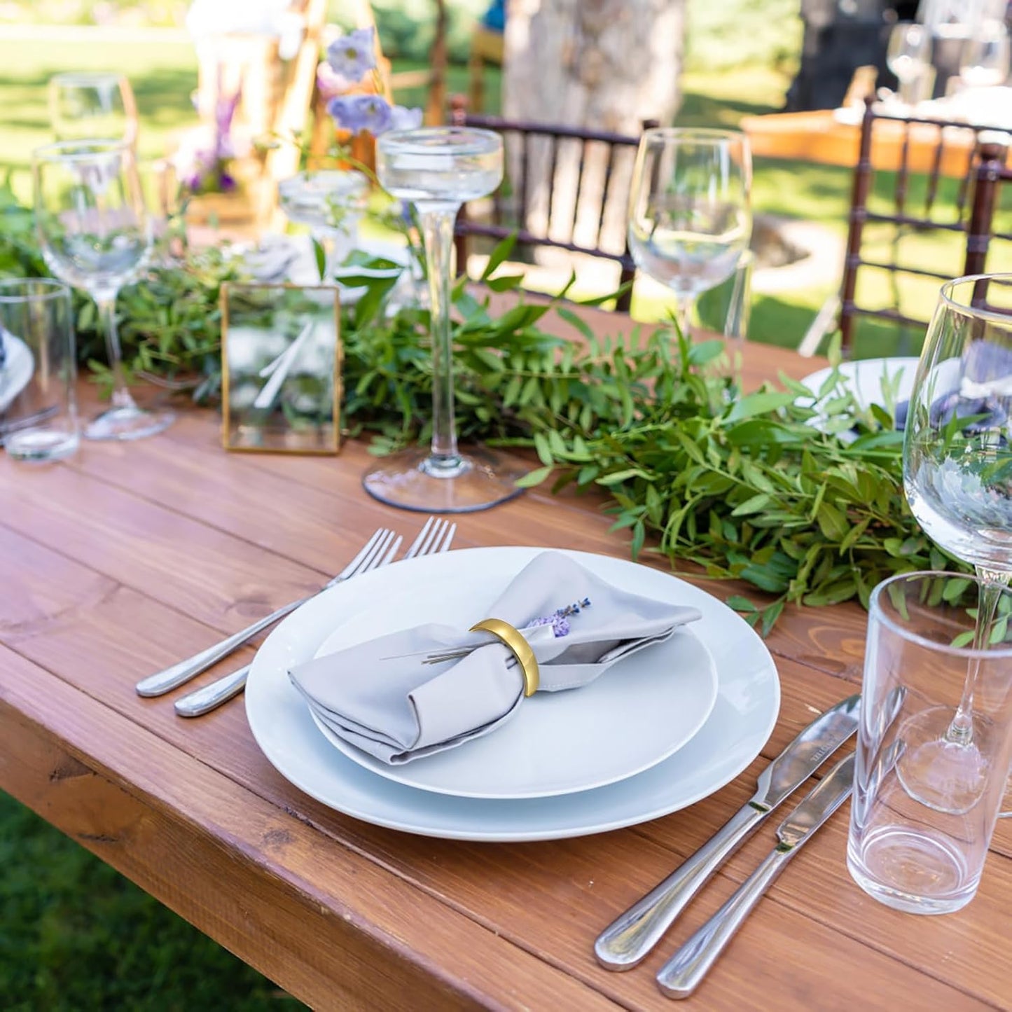 KPOSIYA Napkin Rings Set of 8, Metal Gold Napkin Rings Bulk for Table Settings, D-Shape Napkin Holders Rings for Dinner Table Decor, Easter, Fall,Thanksgiving, Christmas, Party,(Brilliant Gold 8 pcs)