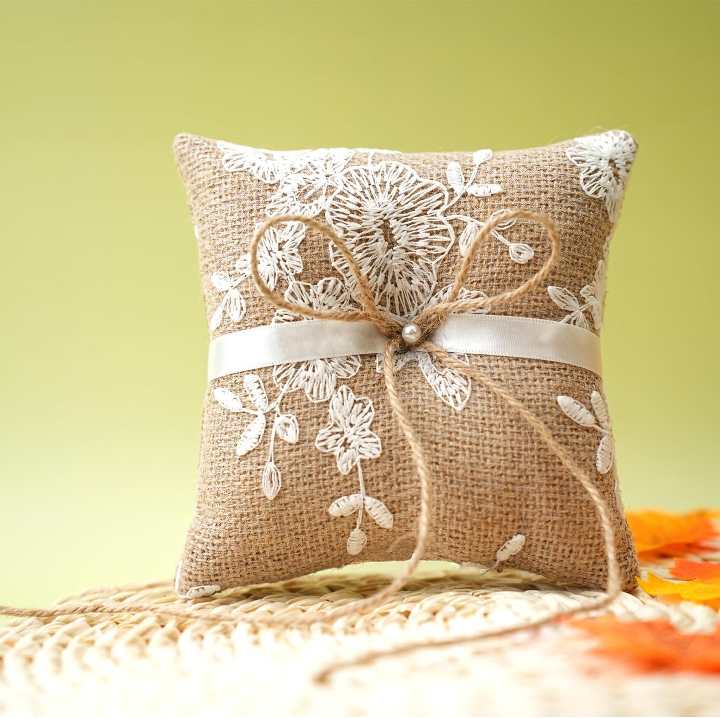 QIRMIZI Vintage Rustic Burlap Ring Bearer Pillow - Elegant Fall Wedding Décor with Lace, Bow, and Embroidered Flower Ribbon