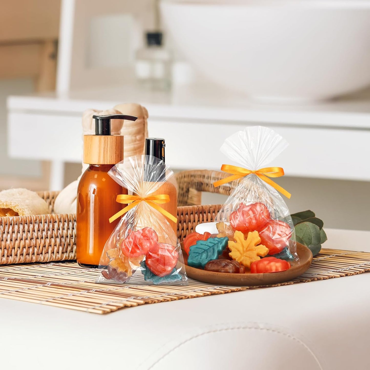 200g Autumn Theme Decorative Soap Fall Baby Shower Favors Halloween Thanksgiving Decor Pumpkin Acorn Maple Leaf Mini Soaps for Bathroom Home Wedding Party Bulk Bridal Shower Favors Gifts