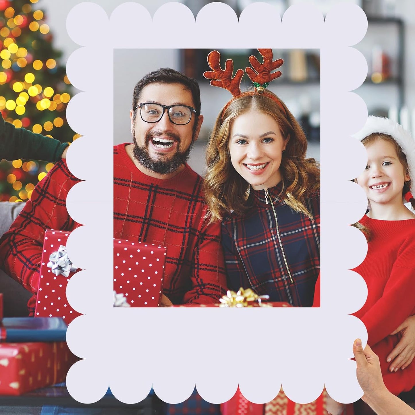 32 x 24 Inch Large Blank DIY Photo Booth Props Picture Frame Party Frame DIY Photo Booth Props Selfie for Birthday, Graduation, Christmas Holiday Party(White,Scalloped)