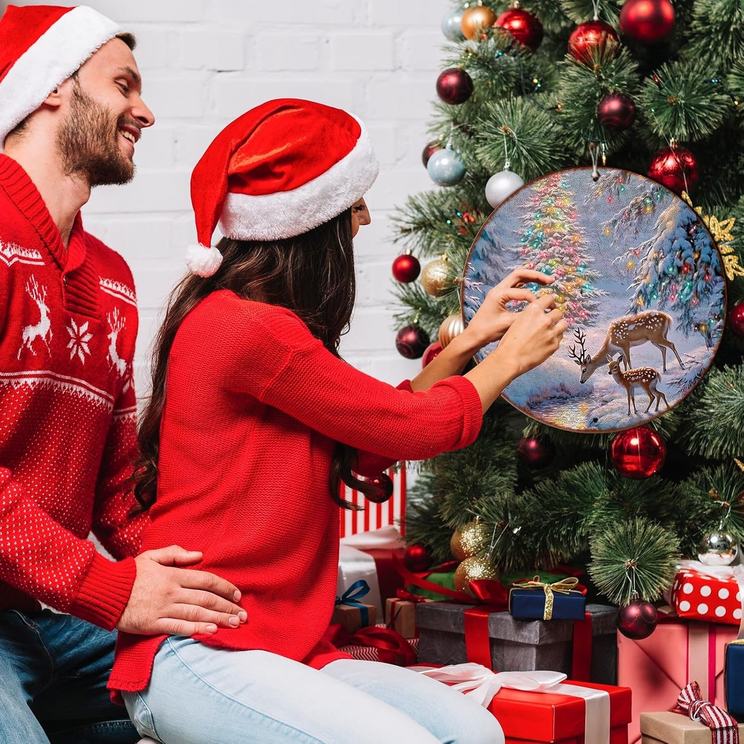 Christmas Tree Decor Round Metal Tin Sign Christmas Deer Vintage Tin Sign for Home Coffee Wall Decor for Christmas Family Wall Decoration 12 * 12 in