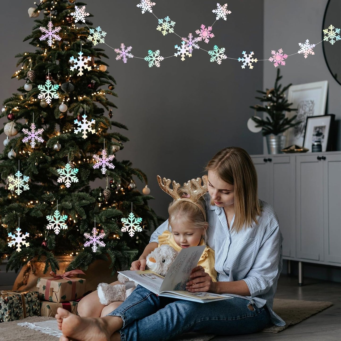 Iridescent-Holographic Snowflake-Snow Christmas Party-Decorations Garland - 6pcs Winter Girl Frozen Birthday New Year Hanging Decoration Streamers Banner, Wonderland Party Supplies Decor Panduola