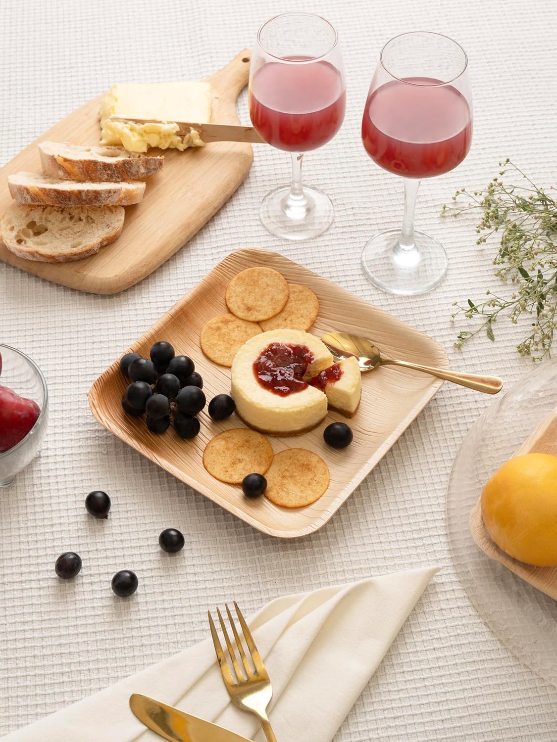 Luxe Designs Palm Leaf Plate - Eco-Friendly Disposable Dinnerware - Heavy-Duty Compostable & Biodegradable - Microwave & Oven Safe - 8" Set of 50