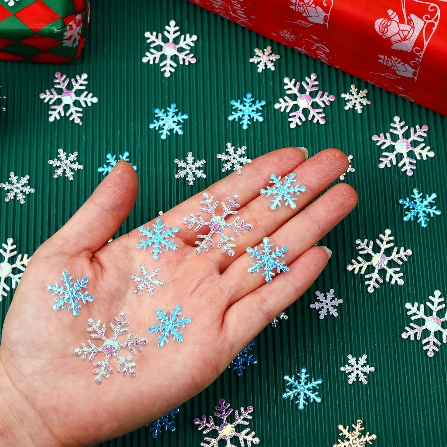 MARFOREVER Snowflake Confetti Decorations, Christmas Snowflake Glitter Confetti White Blue Scatter Winter Wonderland Table Centerpiece for Xmas Winter Wedding Snow Party Decoration Supplies