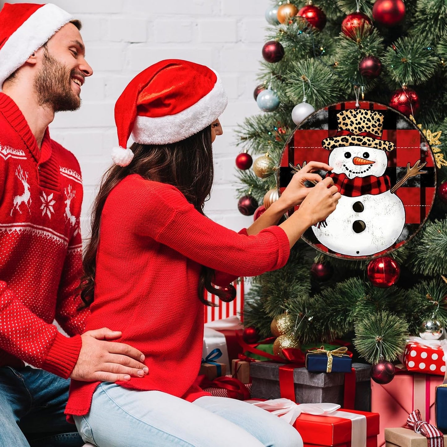 Round Christmas Snowman Tin Sign Vintage Snowman Sign Rustic Wall Decor For Christmas Home Fireplace And Holiday Gatherings Retro Sign 12 * 12 in