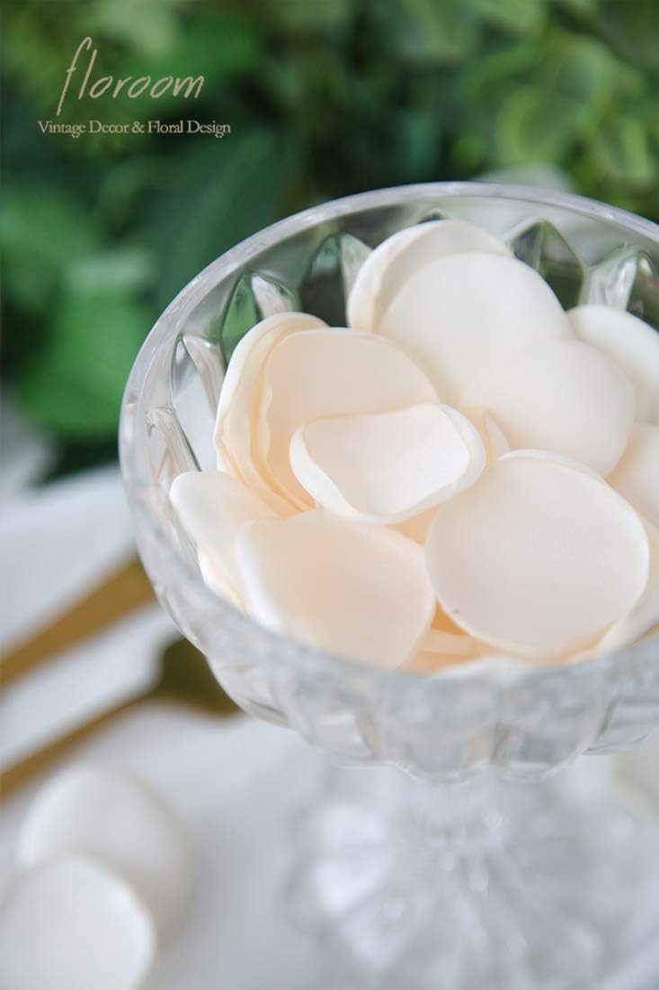 Floroom 500pcs Rose Petals Cream Faux Silk Flower Petals for Wedding Flower Girl Basket Aisle Scatter Dinner Table Centerpieces Party Confetti Bridal Shower Romantic Night Decoration