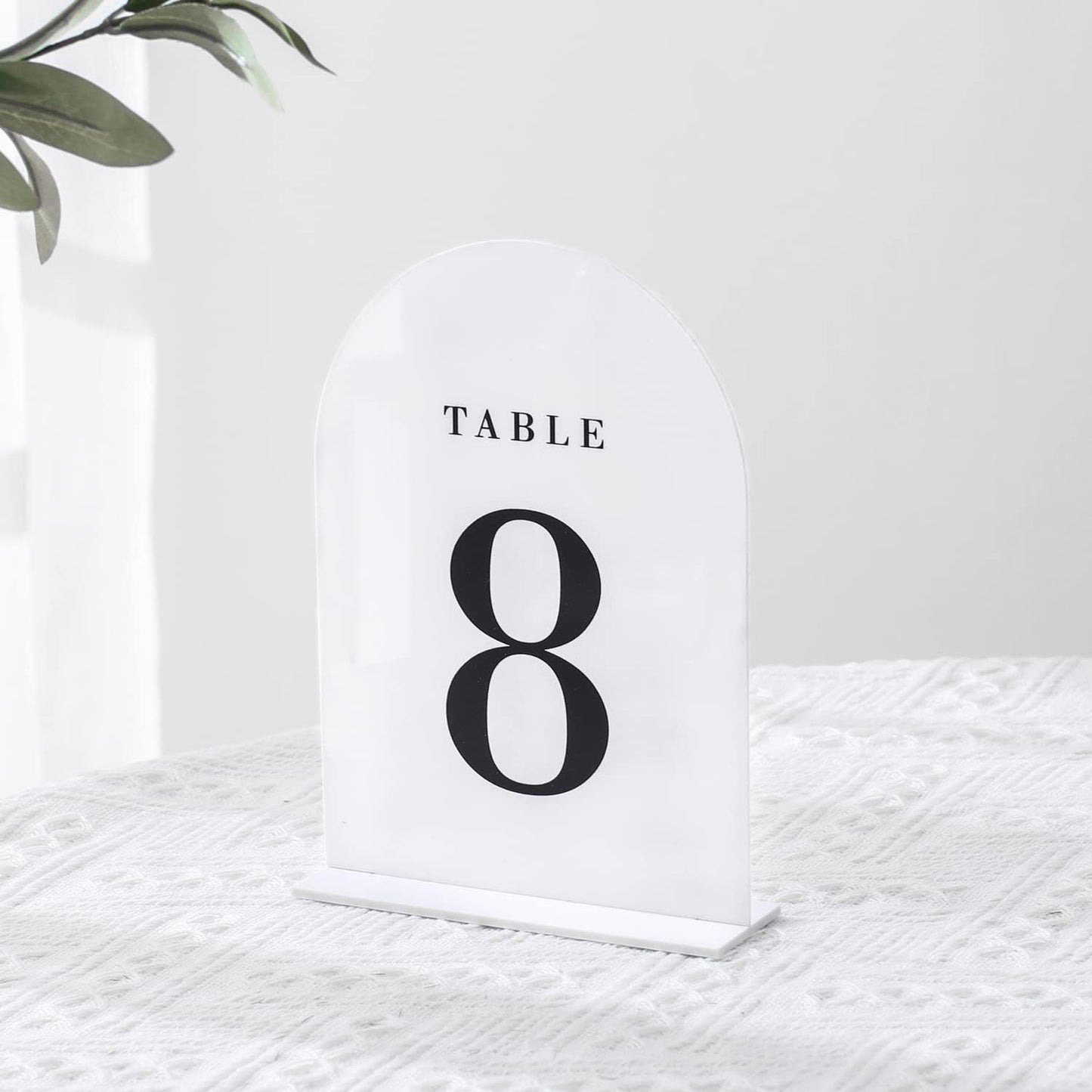UNIQOOO White Arch Wedding Table Numbers with Stands 1-20, 5x7" Acrylic Signs and Holders, Perfect for Centerpiece, Reception, Decoration, Party, Anniversary, Event