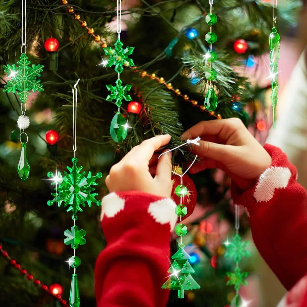 Lanpn 26 Pcs Christmas Ornaments Crystal Christmas Tree Decoration, Hanging Clear Acrylic Snowflake Icicle Drop Pendants for Xmas Winter Outdoor Indoor Party Decoration Green