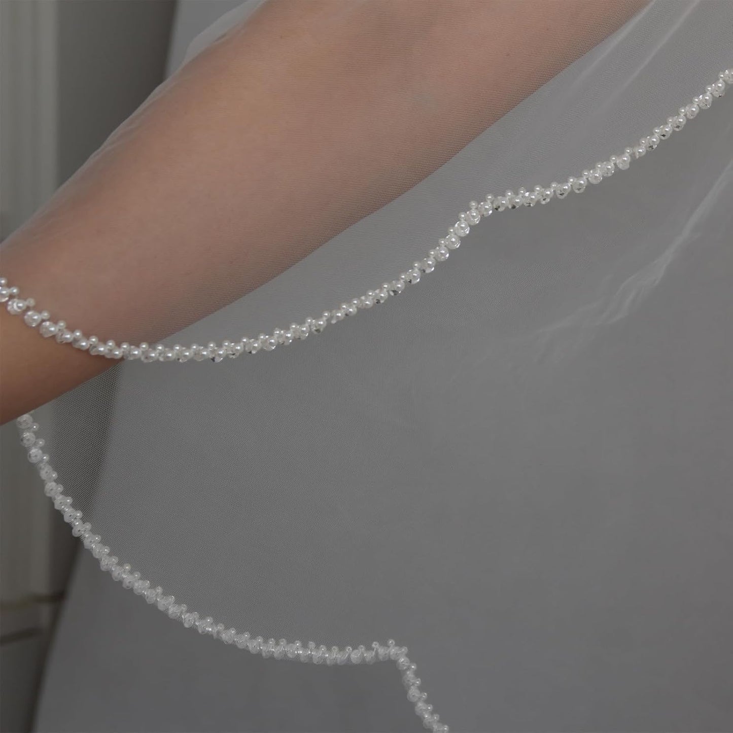 Bridal Veils Pearls and Crystals Beaded Edge Fingertip Length Wedding Veil for Women