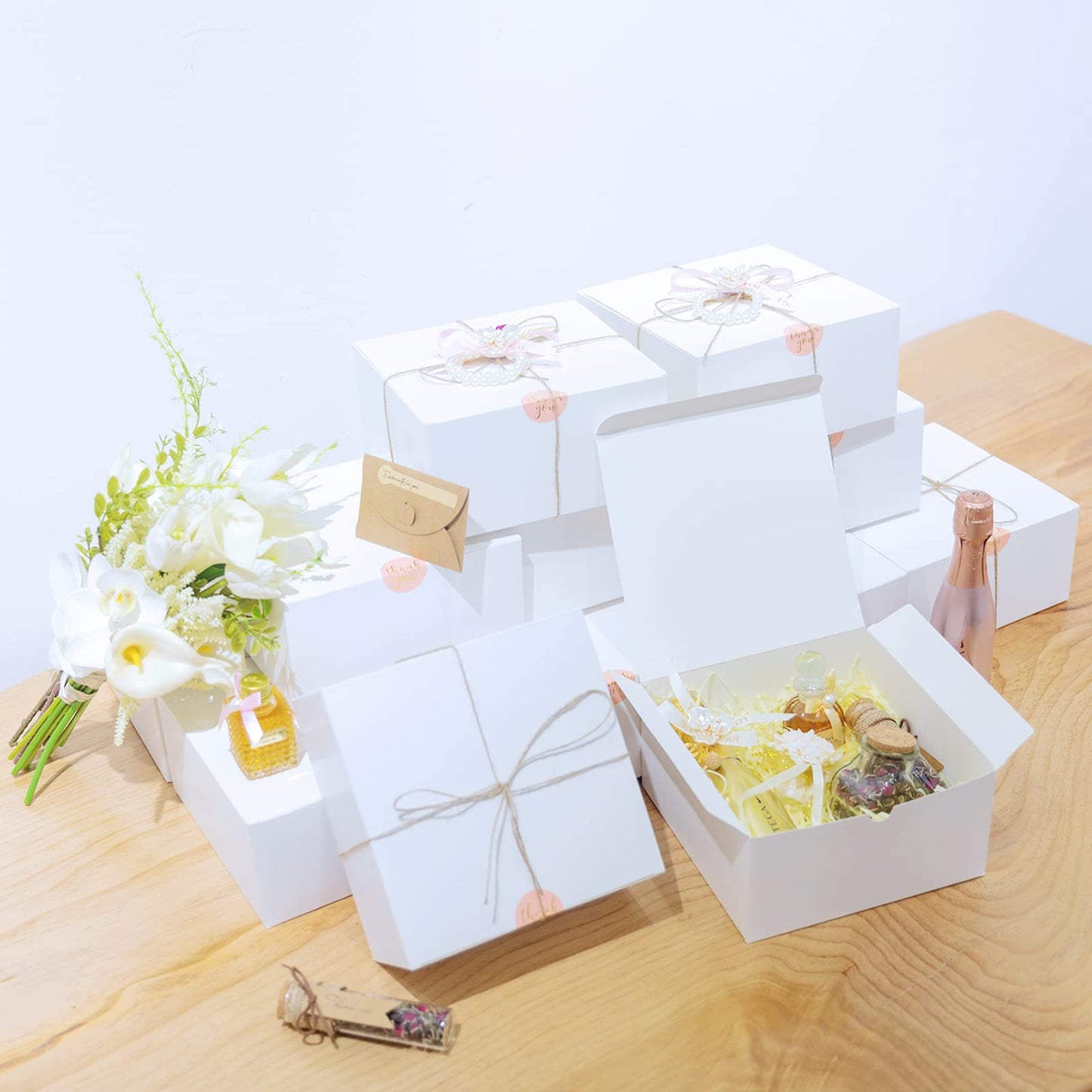 YUEFANBOX White Gift Boxes with Lids 12 Pack 8x8x4 in