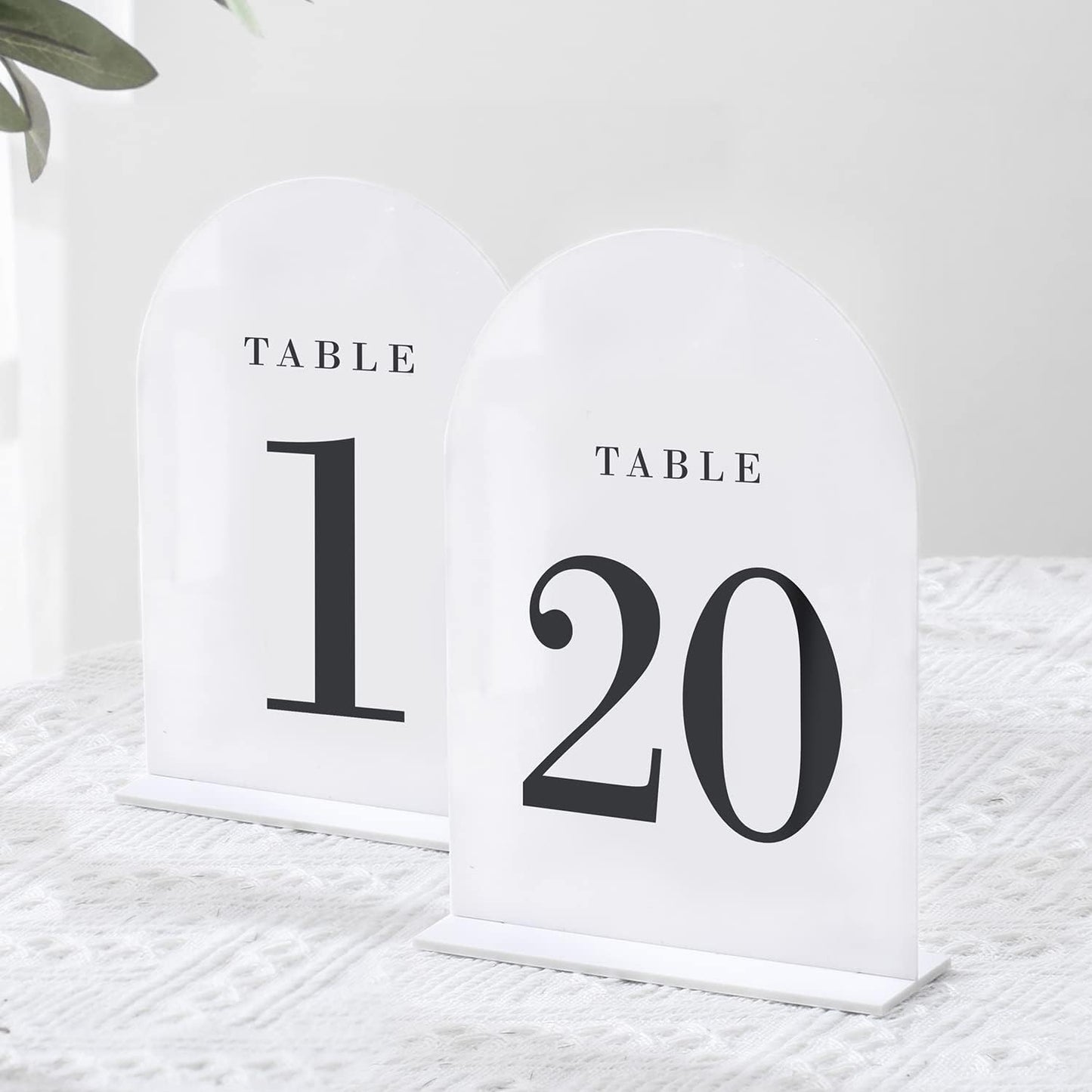 UNIQOOO White Arch Wedding Table Numbers with Stands 1-20, 5x7" Acrylic Signs and Holders, Perfect for Centerpiece, Reception, Decoration, Party, Anniversary, Event