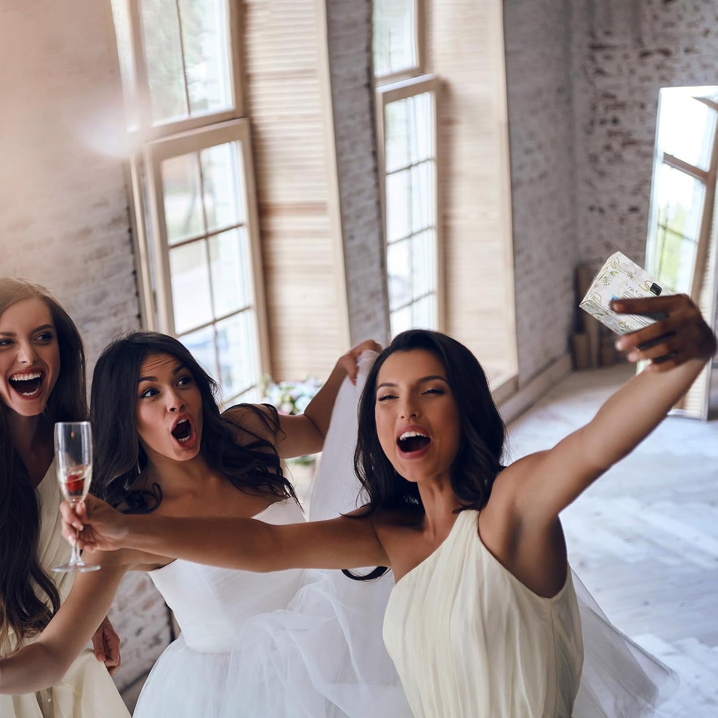 Zhengmy 10 Pack Disposable Camera Bulk for Wedding, 34mm Single Use Camera Bulk with Flash One Time for Gathering Wedding Travel(White Lily,Colorful Film)