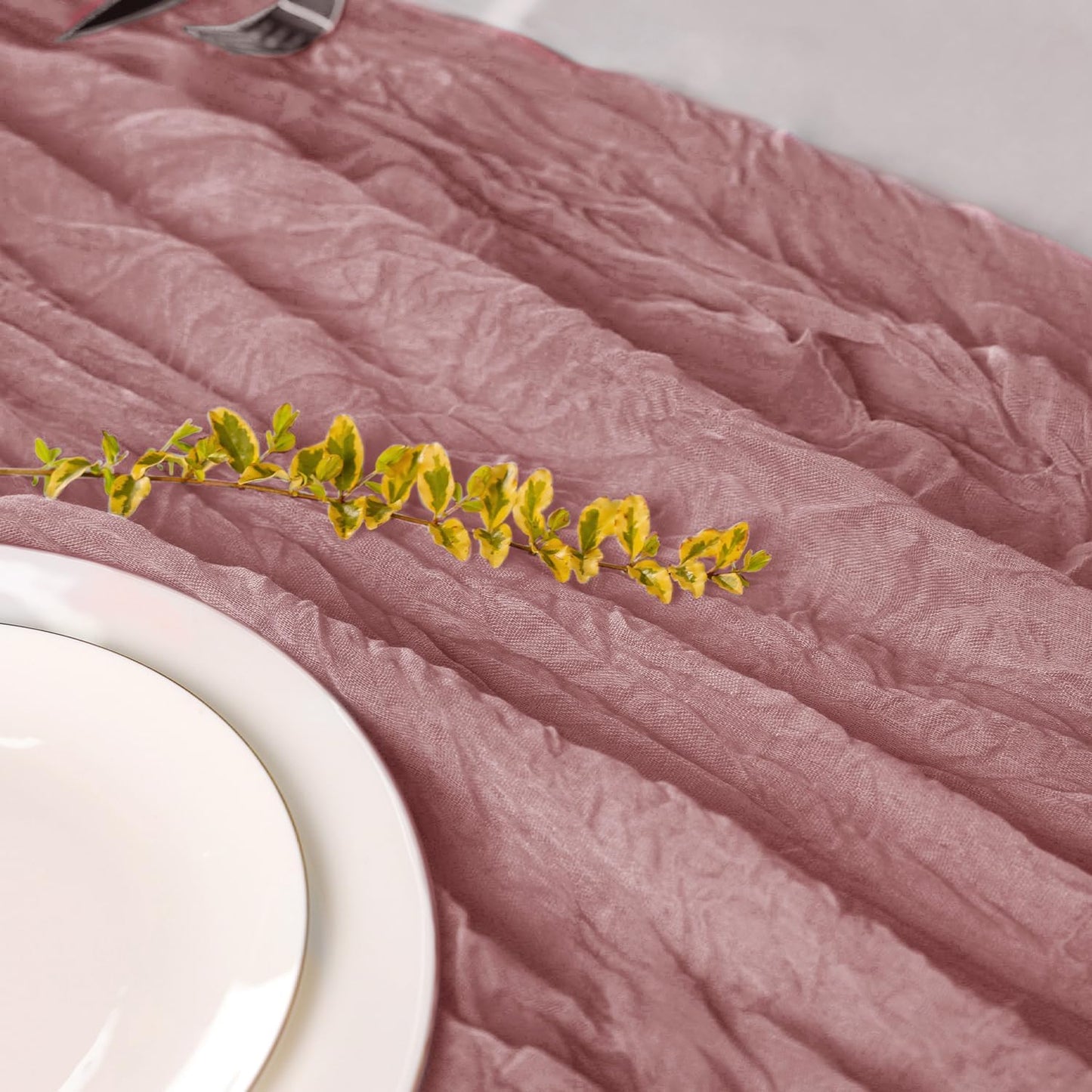 Hahuho Dusty Pink Cheesecloth Table Runner 10ft, Gauze Boho Rustic Table Runners for Wedding Birthday Party Baby Shower Decorations（1 Pack , 35x120 Inches）