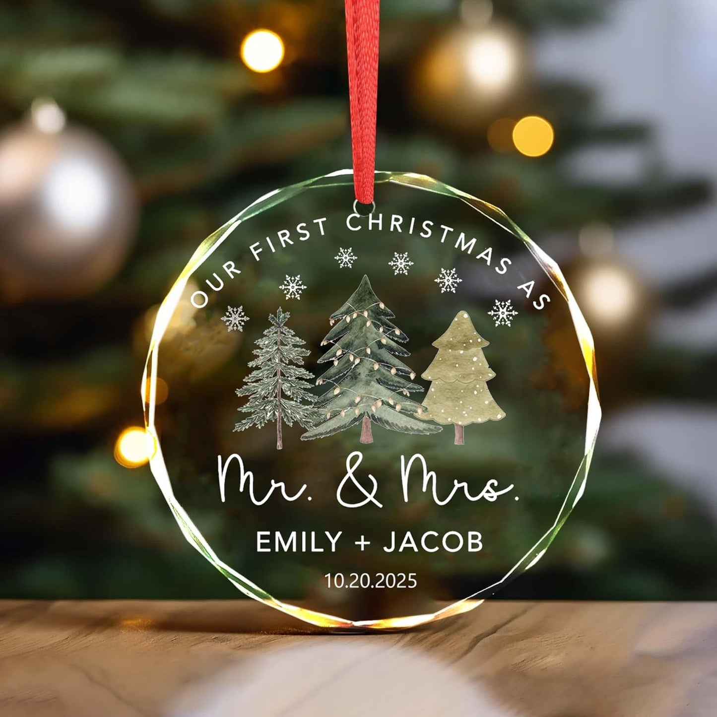 Personalized Glass Ornament 2025 for Married Couples with Name, Custom Wedding Keepsake Gift for Newlyweds, Anniversary or Christmas Décor, Mr and Mrs Ornament A7