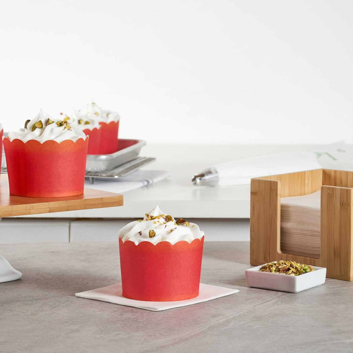 Panificio 10 Ounce Cupcake Wrappers, 200 Scalloped Baking Cups - Oven-Ready, Greaseproof, Red Paper Cupcake Liners, Disposable, For Birthdays, Baby Showers, Or Weddings - Restaurantware