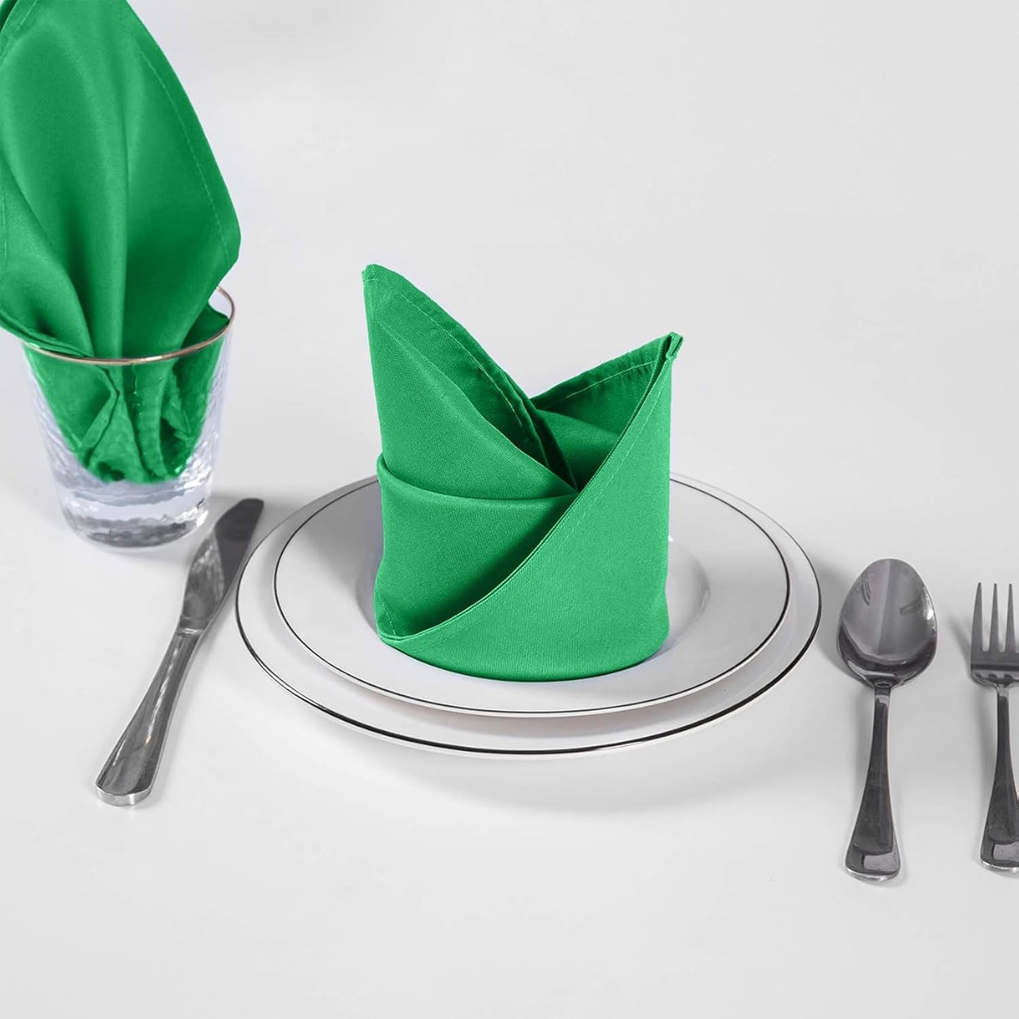 Cupuamon Cloth Napkins 17x17 inch Washable Polyester Dinner Napkins Soft Table Napkins for Wedding Party Dining Banquet(Emerald,100PCS)