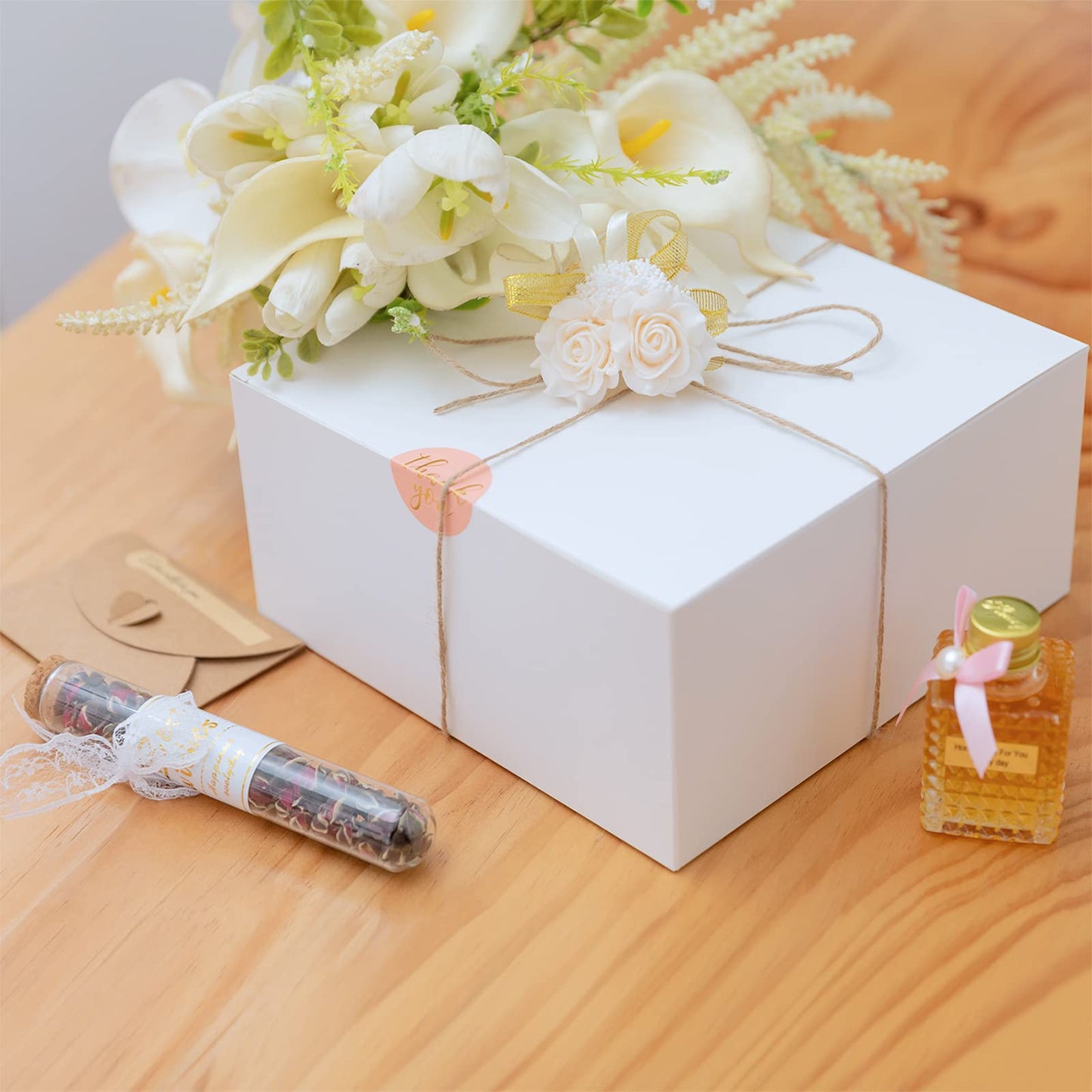 YUEFANBOX White Gift Boxes with Lids 12 Pack 8x8x4 in