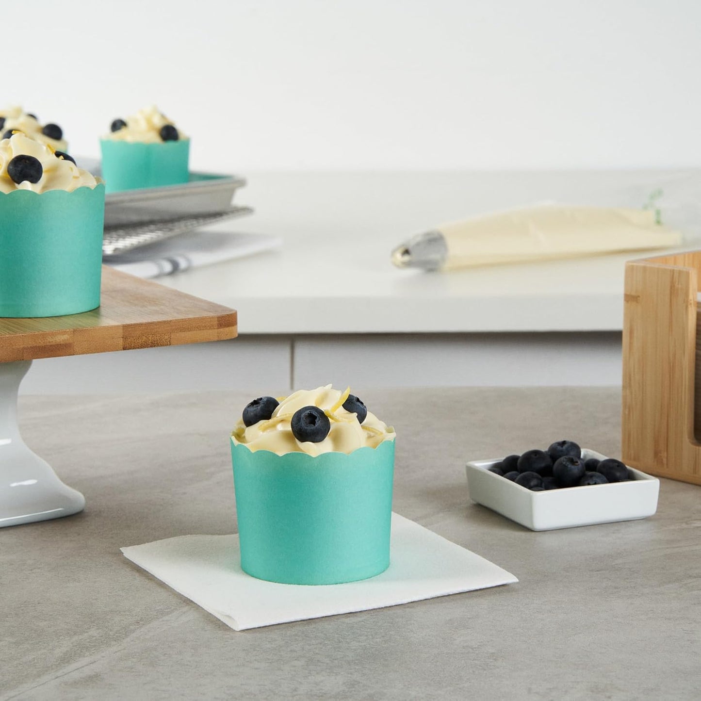Panificio 6 Ounce Cupcake Wrappers, 200 Scalloped Baking Cups - Oven-Ready, Greaseproof, Turquoise Paper Cupcake Liners, Disposable, For Birthdays, Baby Showers, Or Weddings - Restaurantware