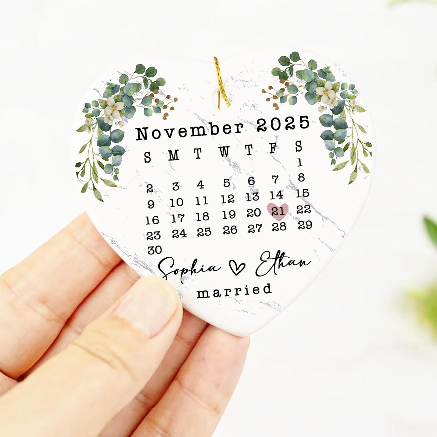Love Signal Married Calendar Ceramic Ornament, Mr Mrs 2025 Ornaments Custom Name Date, Personalized Gift for Wedding Newlywed Engaged Couple Christmas