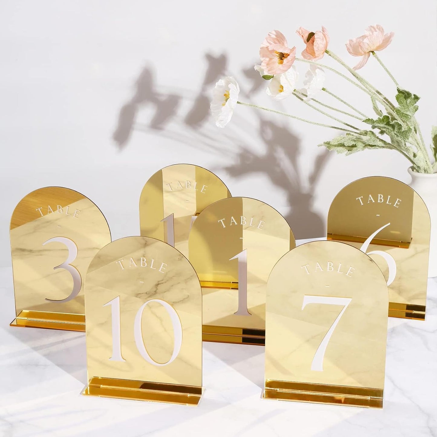 UNIQOOO Gold Mirror Arch Wedding Table Numbers with Stands 1-20, 5x7 Acrylic Display Signs and Holders, Pack of 20, Perfect for Centerpiece, Reception, Decoration, Party, Anniversary, Event