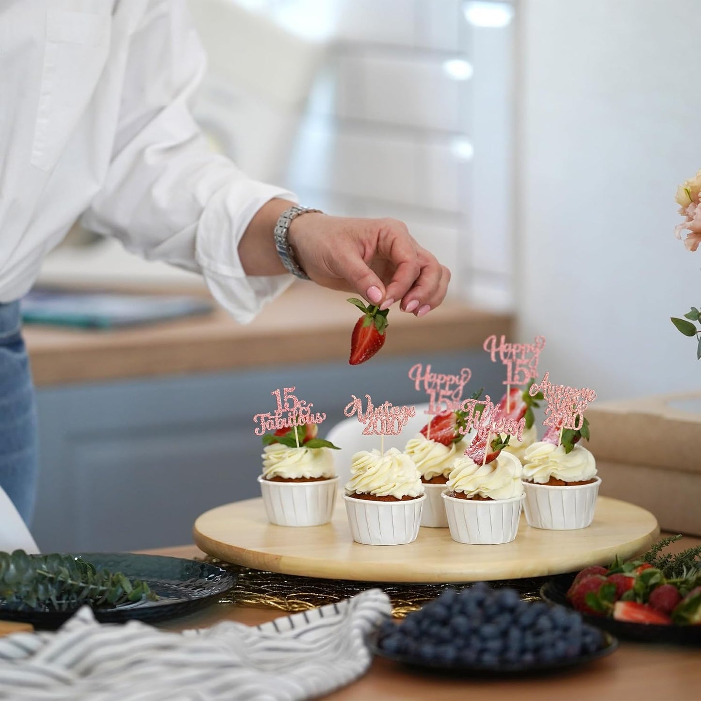 30Pcs Vintage 2010 Cupcake Toppers Glitter Fifteen 15 Fabulous Happy 15th Birthday Cupcake Picks Cheers to 15 Years for 15th Birthday Anniversary Party Cake Decorations Supplies Rose Gold