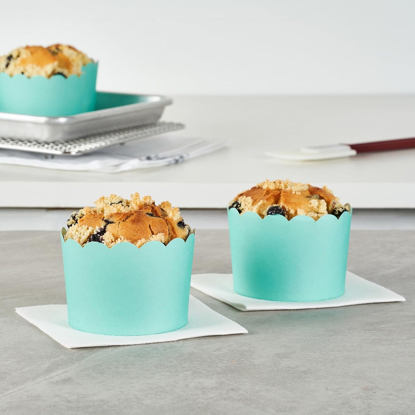 Panificio 10 Ounce Cupcake Wrappers, 200 Scalloped Baking Cups - Oven-Ready, Greaseproof, Turquoise Paper Cupcake Liners, Disposable, For Birthdays, Baby Showers, Or Weddings - Restaurantware