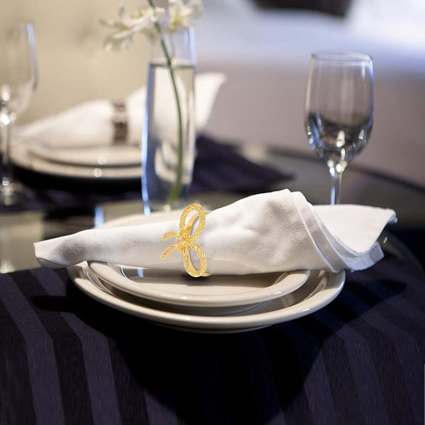 Pack of 12 Napkin Rings Alloy Hollow Out Flower Napkin Holder Dinning Table Napkin Ring for Dinner Parties Wedding Banquet Table Setting Family Gatherings Table Decor（Gold，12）