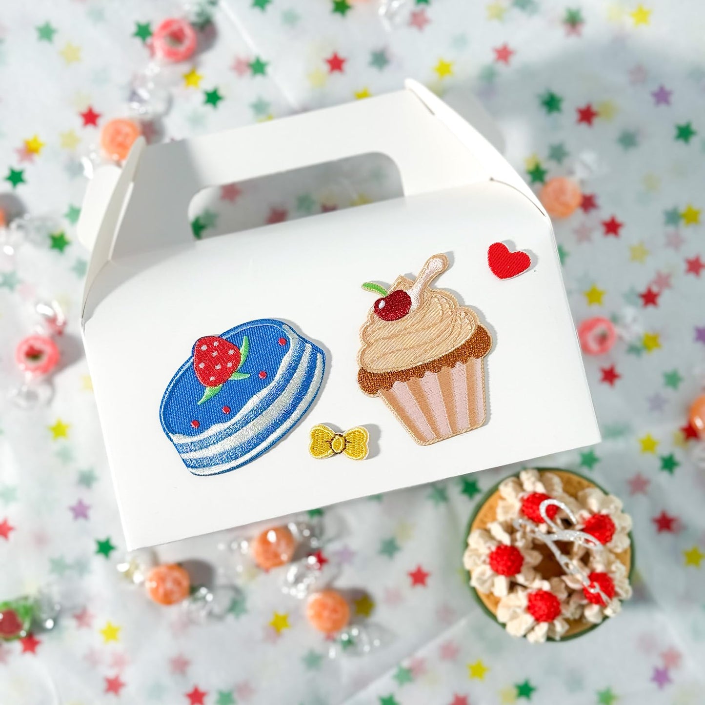 UnicoPak 30 Pack Party Favor Boxes Treat Boxes, White Gable Gift Boxes for Party Favors Goodies
