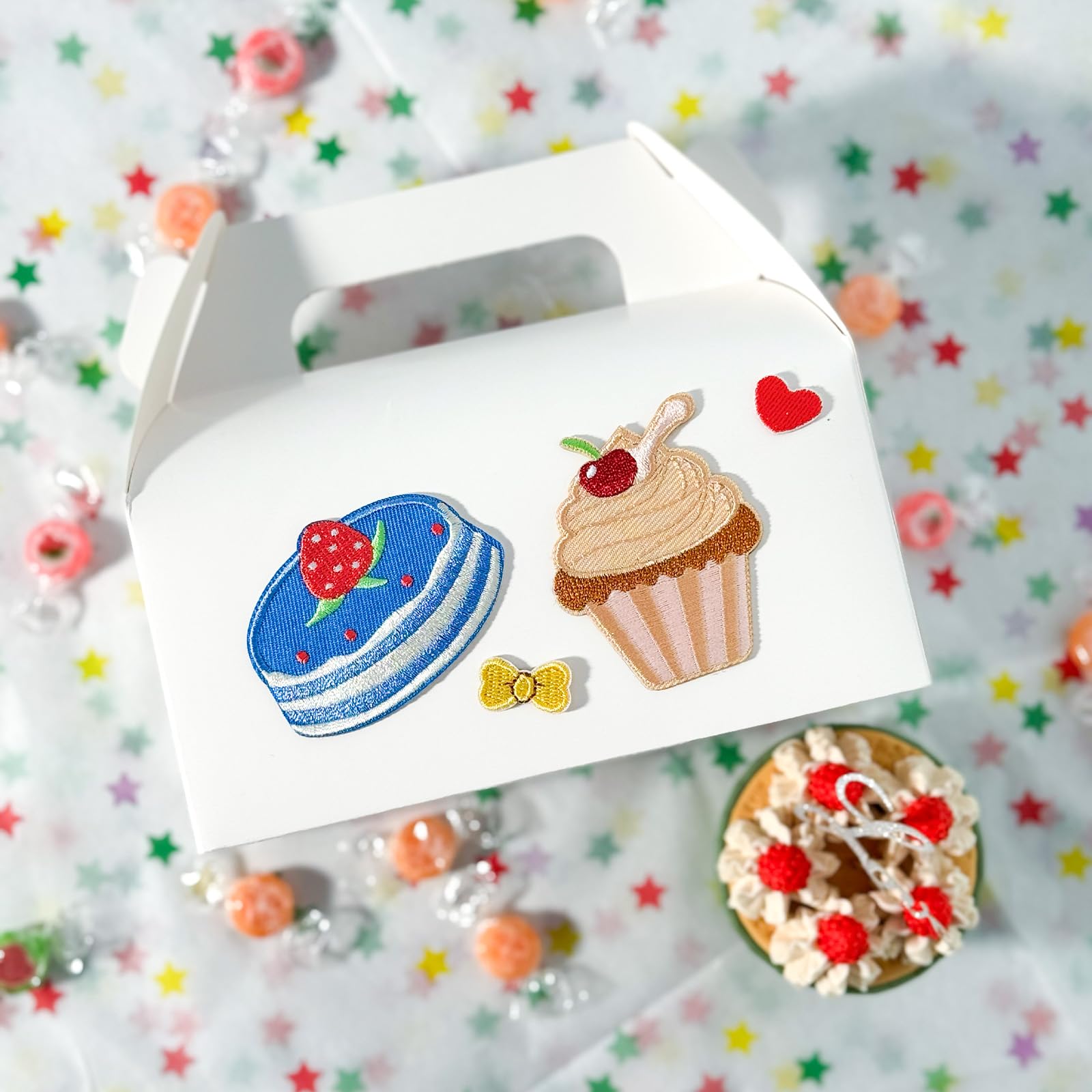 UnicoPak 30 Pack Party Favor Boxes Treat Boxes, White Gable Gift Boxes for Party Favors Goodies