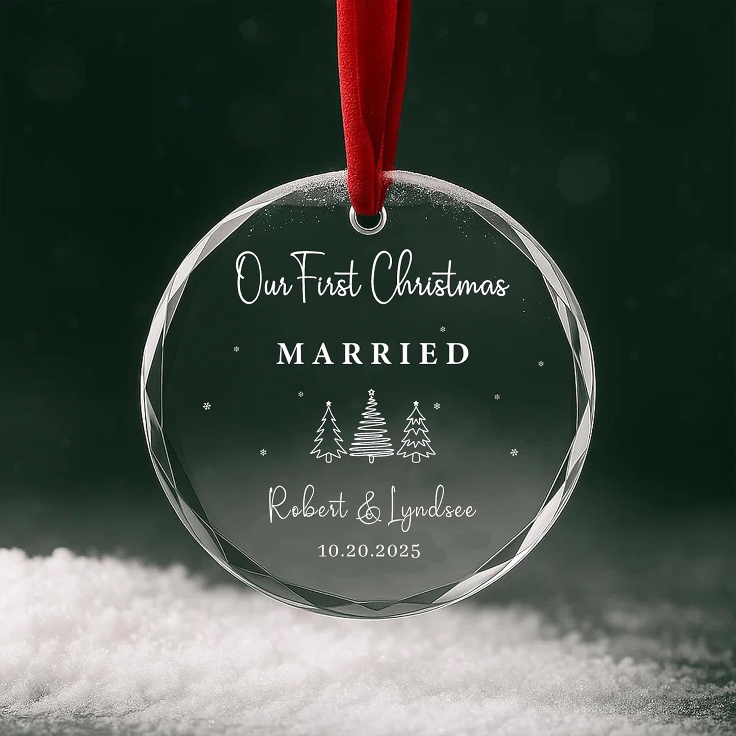 Personalized Glass Ornament 2025 for Married Couples with Name, Custom Wedding Keepsake Gift for Newlyweds, Anniversary or Christmas Décor, Mr and Mrs Ornament A2