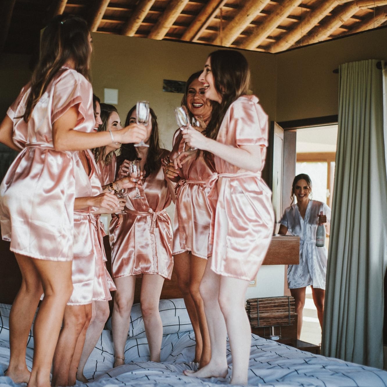 16pcs Bridesmaid Proposal Gifts 4.1inch square Matte Bachelorette Claw Clips Sunglasses set of 12 Girls Trendy Cute Hair Clips for Wedding Party Favors(16pcs Sage Green)