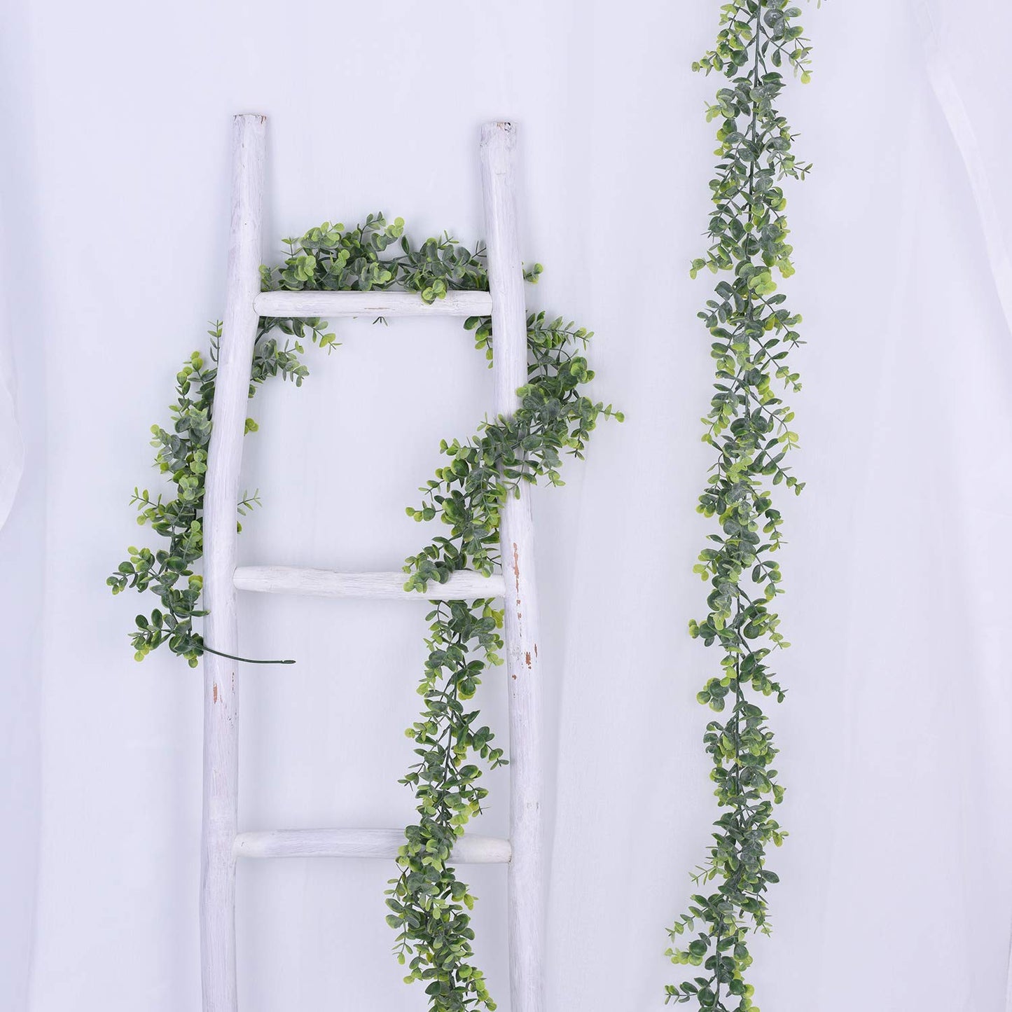 DearHouse Faux Eucalyptus Garland Plant, 2 Pack Artificial Vines Hanging Eucalyptus Leaves Greenery