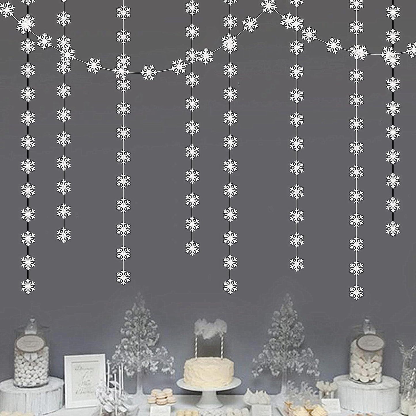 Snowflake-Snow White Christmas Party-Decoration Garland - 52ft Frozen Winter Wonderland Ornaments Hanging Paper Streamers,New Years Birthday Baby Shower Wedding Holiday Classroom Ceiling Decor Hugfond