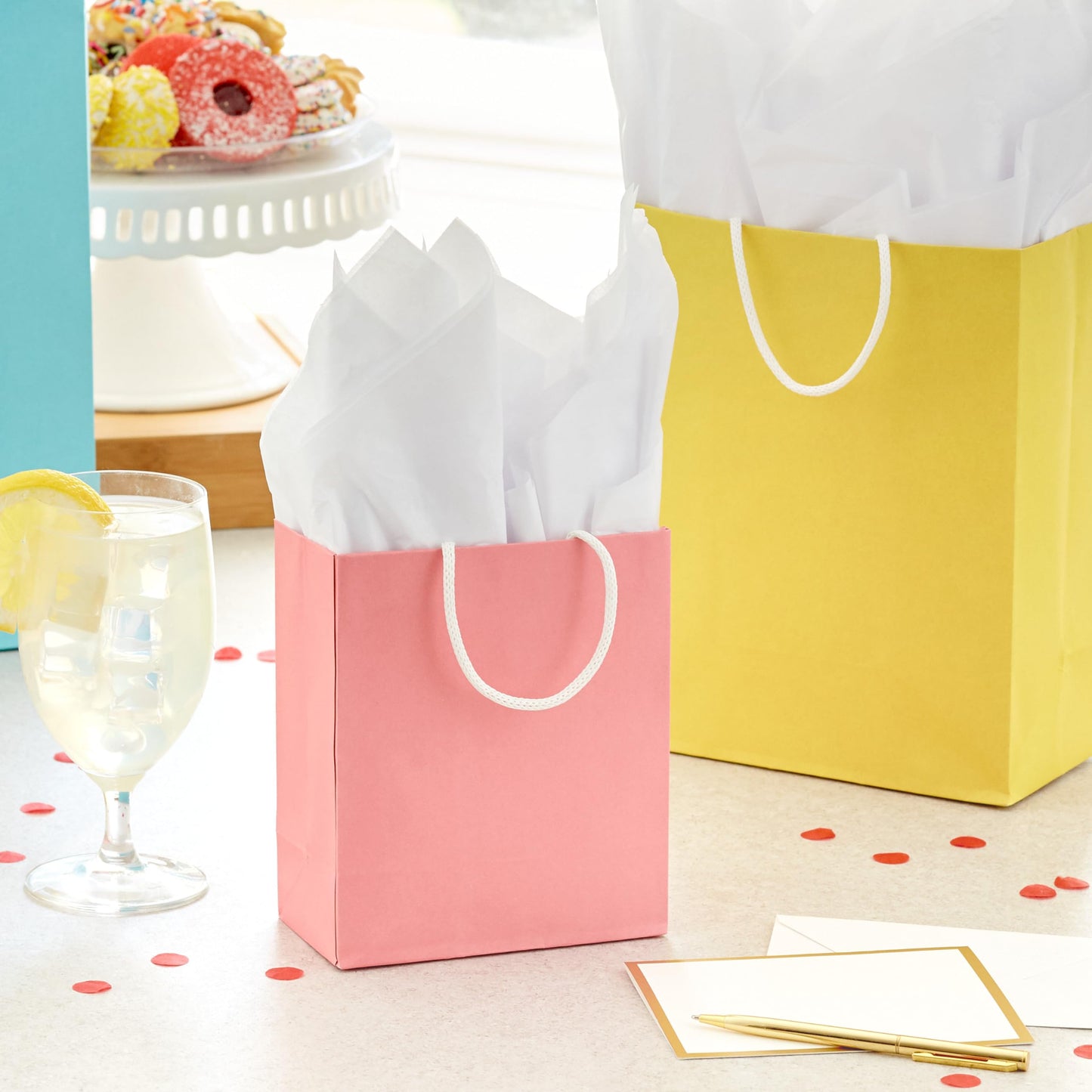 Hallmark Recyclable Gift Bags Assorted Sizes (8 Pack) Pastel Colors