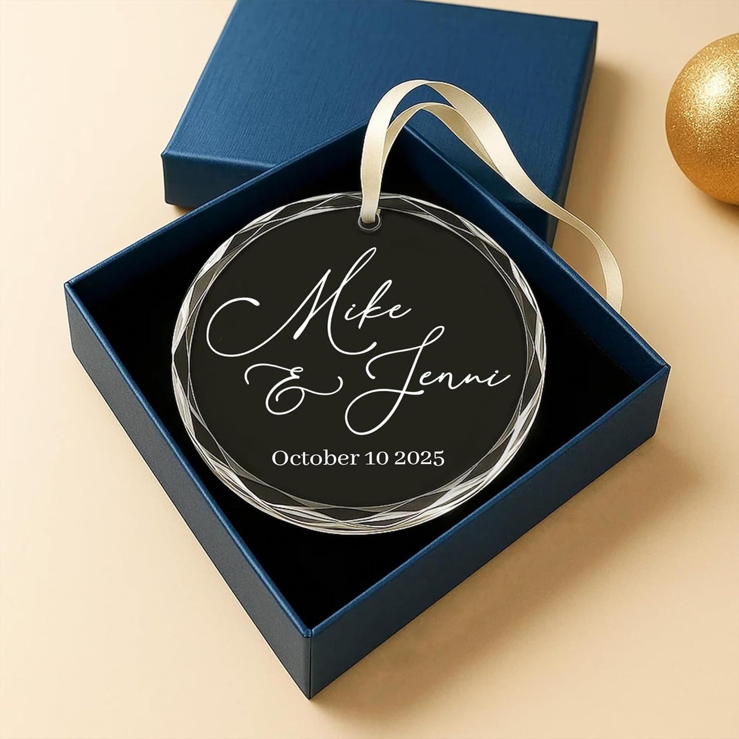 Personalized Glass Ornament 2025 for Married Couples with Name, Custom Wedding Keepsake Gift for Newlyweds, Anniversary or Christmas Décor, Mr and Mrs Ornament A6