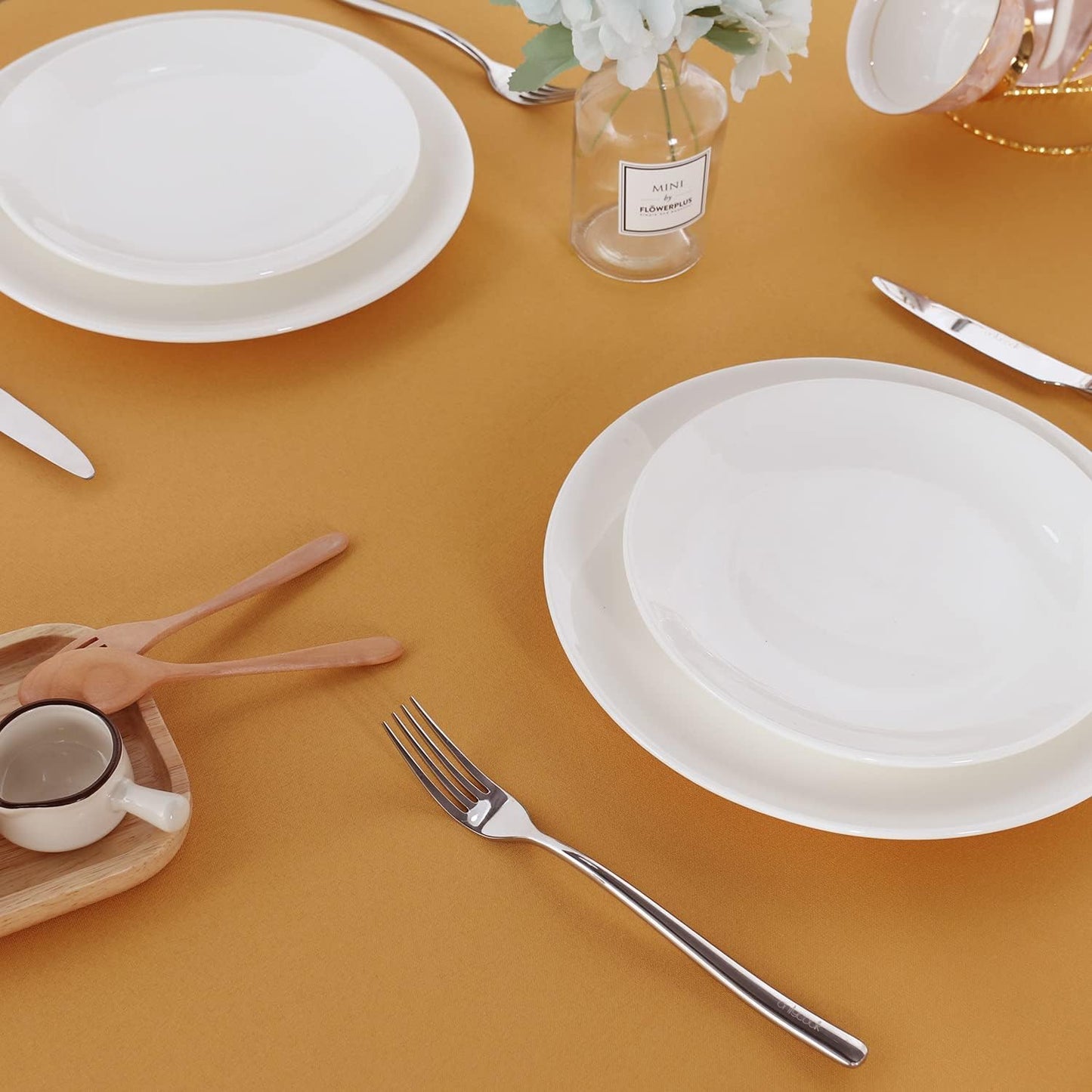 Fitable Rectangle Tablecloth Stain and Wrinkle Resistant Washable Polyester Table Cloth for Buffet Parties and Camping (60x84 inch, Gold)