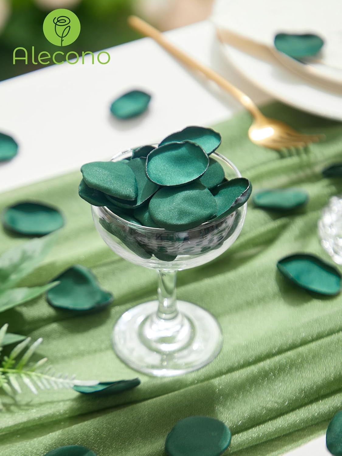 Alecono 600Pcs Silk Rose Petals, Fake Dark Green Petals for Wedding Proposal Flower Girl Basket, Flower Petals to Throw at Wedding Birthday Party Decoration