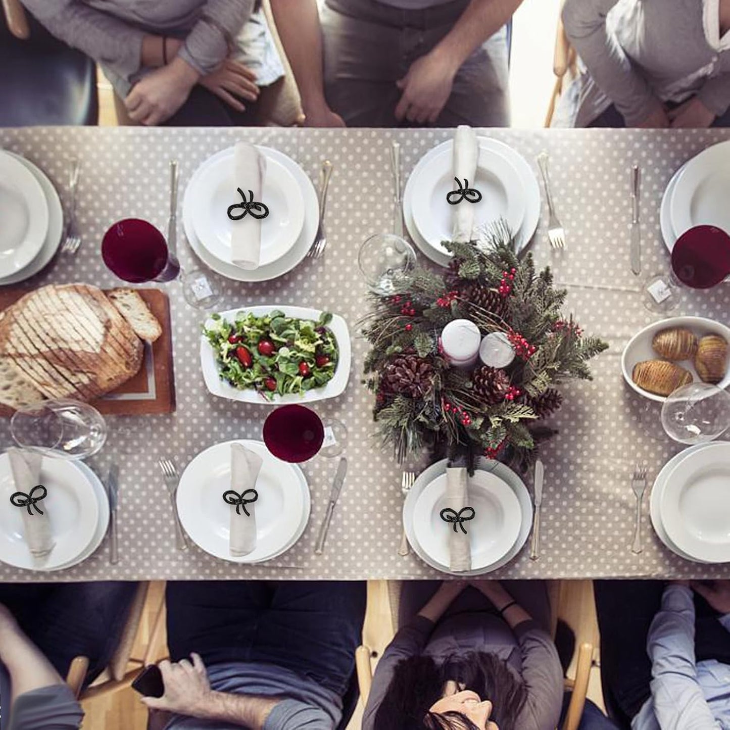 Pack of 12 Napkin Rings Alloy Hollow Out Flower Napkin Holder Dinning Table Napkin Ring for Dinner Parties Wedding Banquet Table Setting Family Gatherings Table Decor（Black，12）