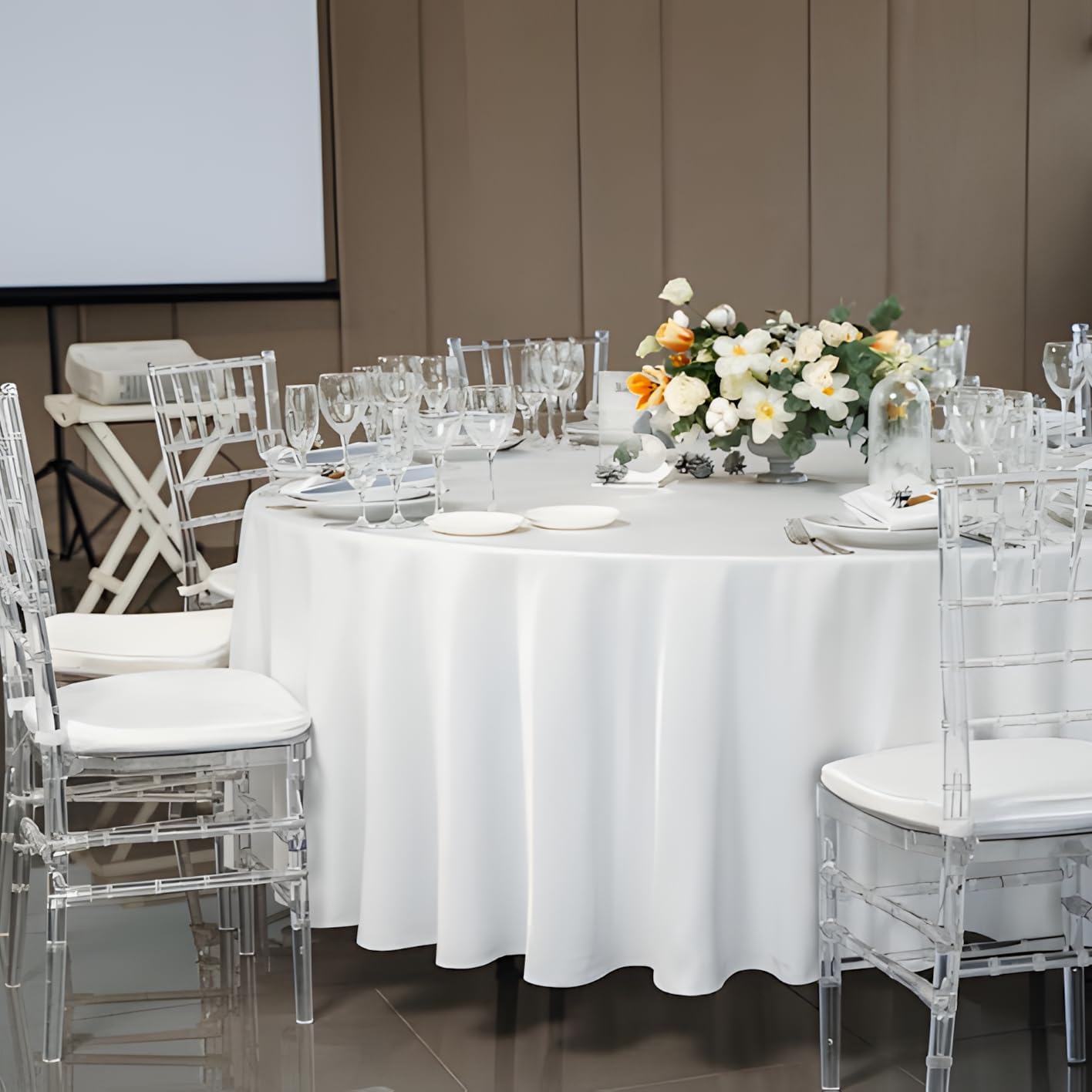 12 Pack White Round Tablecloth 108 Inch White Table Cloth Stain and Wrinkle Resistant Round White Tablecloths Reusable and Washable Polyester Fabric Table Covers for Buffet Wedding Party and Banquet