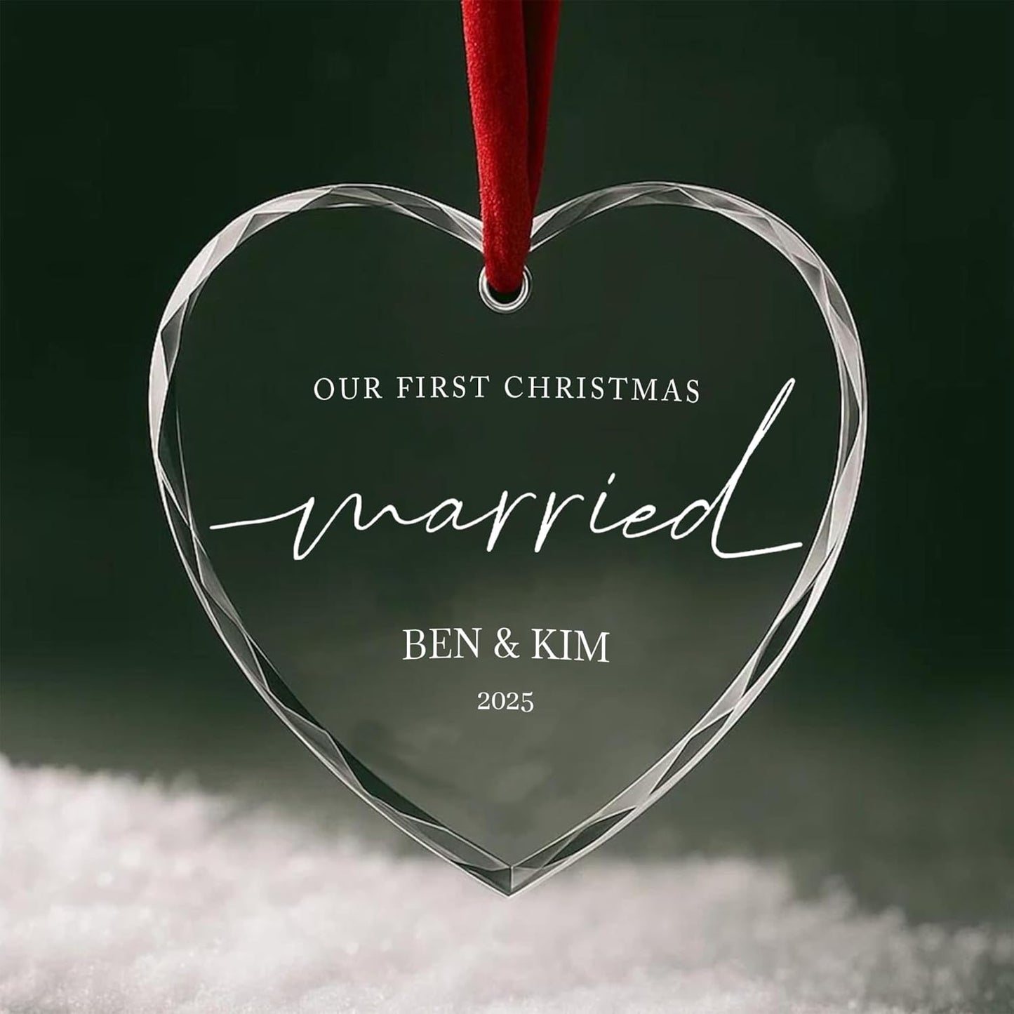 Personalized Glass Ornament 2025 for Married Couples with Name, Custom Wedding Keepsake Gift for Newlyweds, Anniversary or Christmas Décor, Mr and Mrs Ornament A8