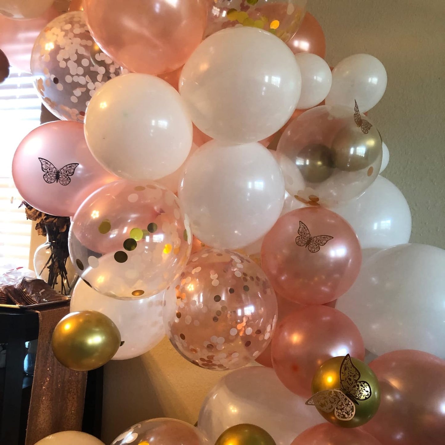 Rose Gold & White Balloons - Pack of 30, 12 Inch Pearl Rose Gold & White Confetti Latex Party Balloons for Girls, Women, Wedding, Birthday, Valentine's Day, Bridal Shower Decoration