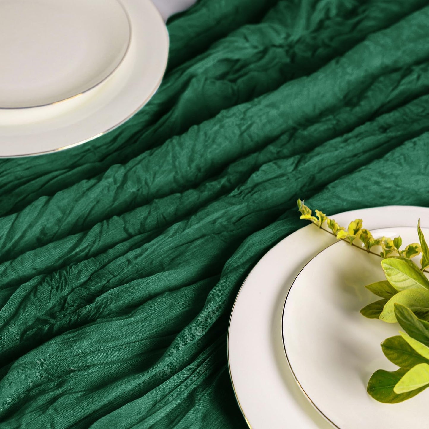 Hahuho Emerald Green Cheesecloth Table Runner 10ft, Gauze Boho Rustic Table Runners for Wedding Birthday Party Baby Shower Decorations（1 Pack , 35x120 Inches）