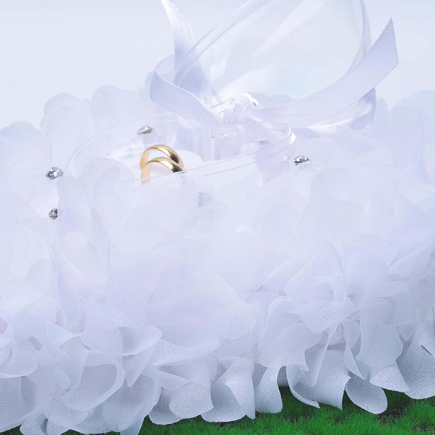 Ring Pillow is Designed with White Roses, Mozambique Diamond and Flowers. It is A Ring Bearer That Comes with A Gift Box. It is Suitable for Weddings and Ring Collections (Diamond White)