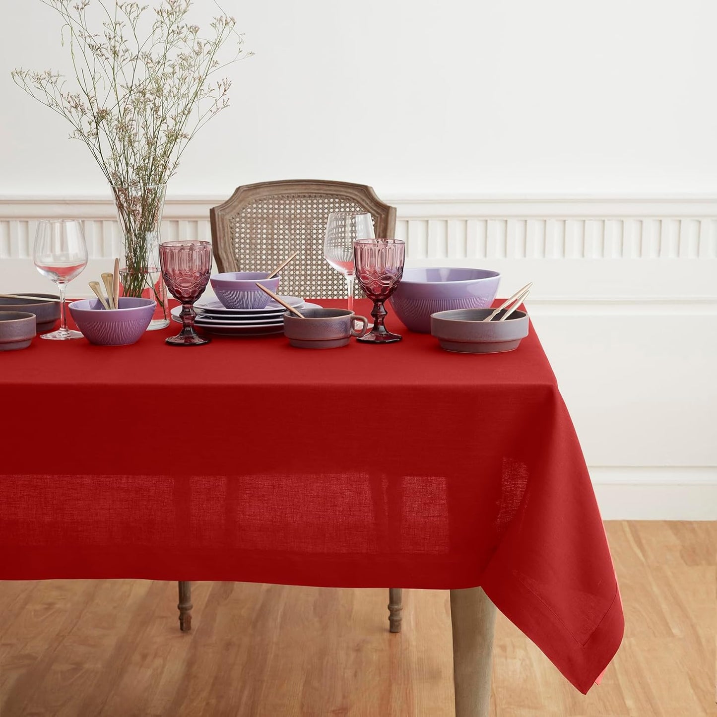 Solino Home Linen Red Tablecloth 60 x 102 Inch - 100% Pure Linen Rectangular Tablecloth - Machine Washable Table Cloth for Christmas, Holiday - Fete
