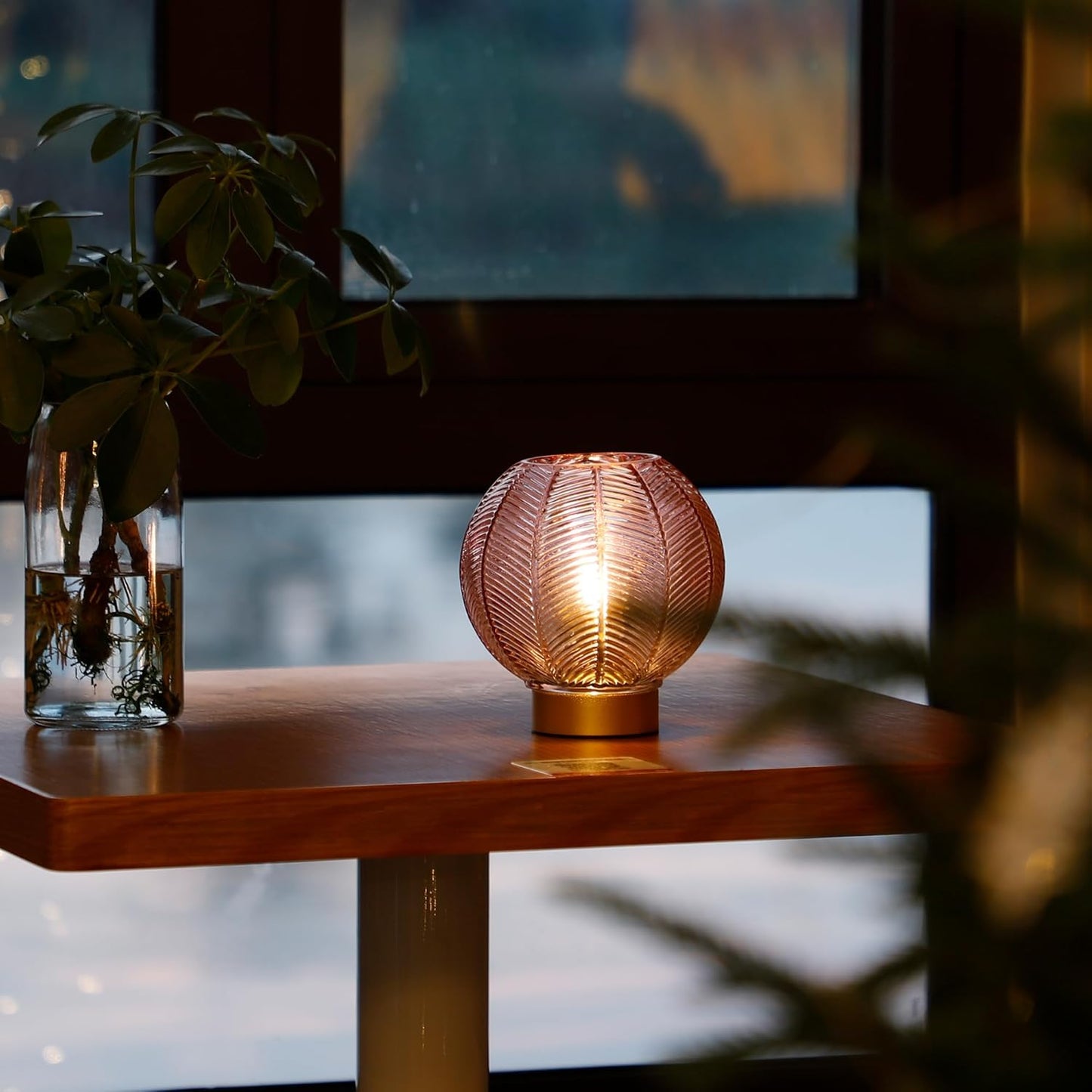 Battery Powered Lamp, Cordless Table Lamps Battery Operated Lamp for Bedside Nightstand, Small Lamps for Living Room Decorative Table Bedroom-Red