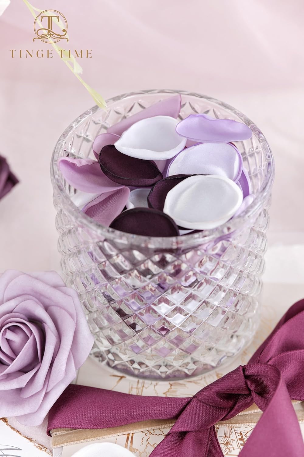 TINGE TIME 400pcs Silk Flower Petals for Wedding, Rose Petals for Decoration, Fake Flower Petals for Bridal Showers, Flower Girl Petals for Anniversaries and Parties (Lavender & Plum)
