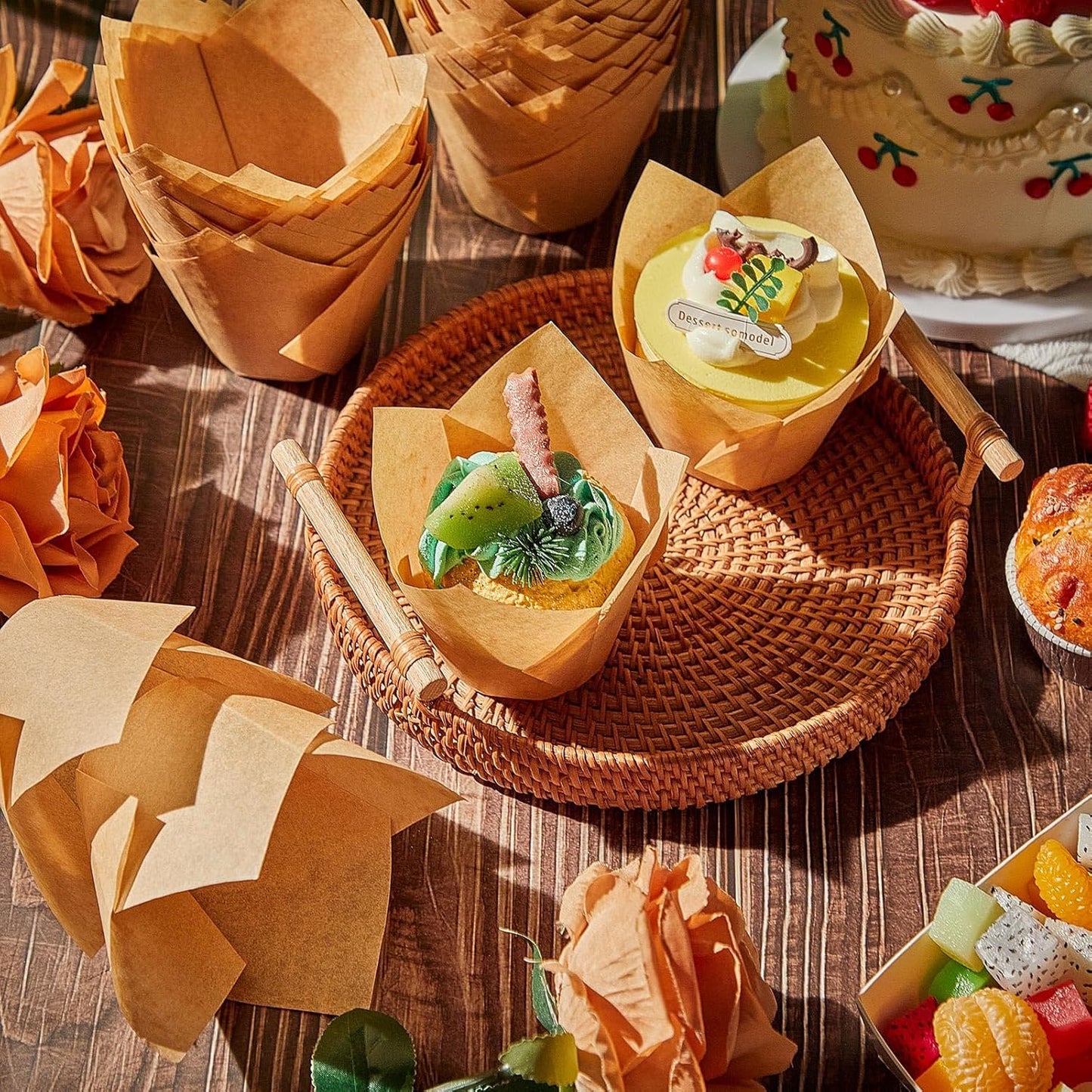 600 Pcs Jumbo Muffin Liners for Baking 2-1/4" x 4" Large Tulip Cupcake Liners Greaseproof Cupcake Wrapper Paper for Weddings Birthday Christmas Anniversaries Party (Light Brown)