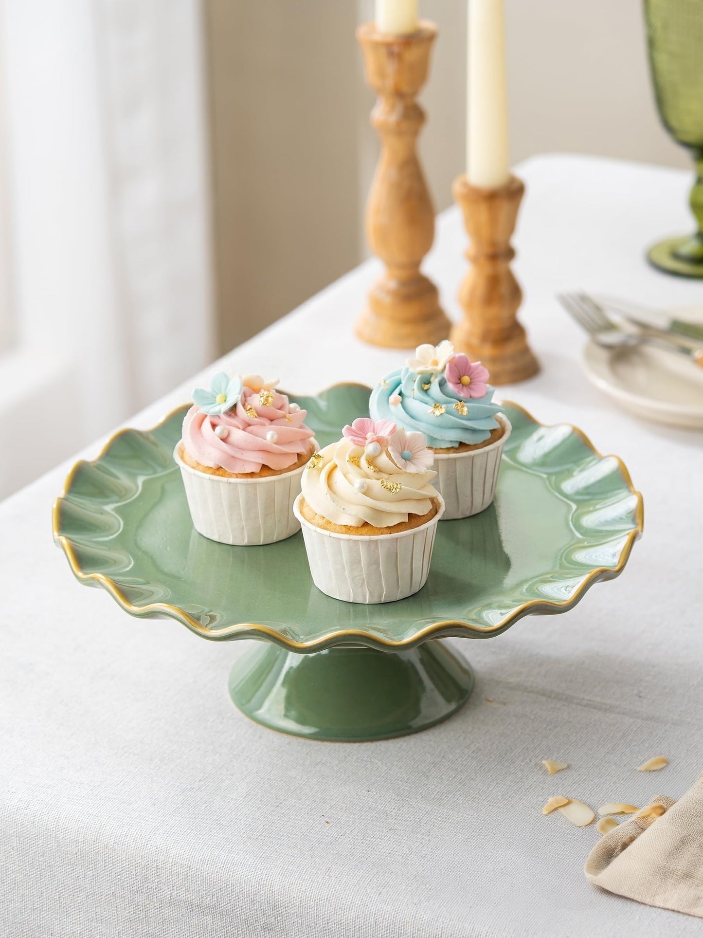 YHOJOY Cake Stand Ceramic, Small Cake Pedestal Stand for 8 Inch Cake, Teal