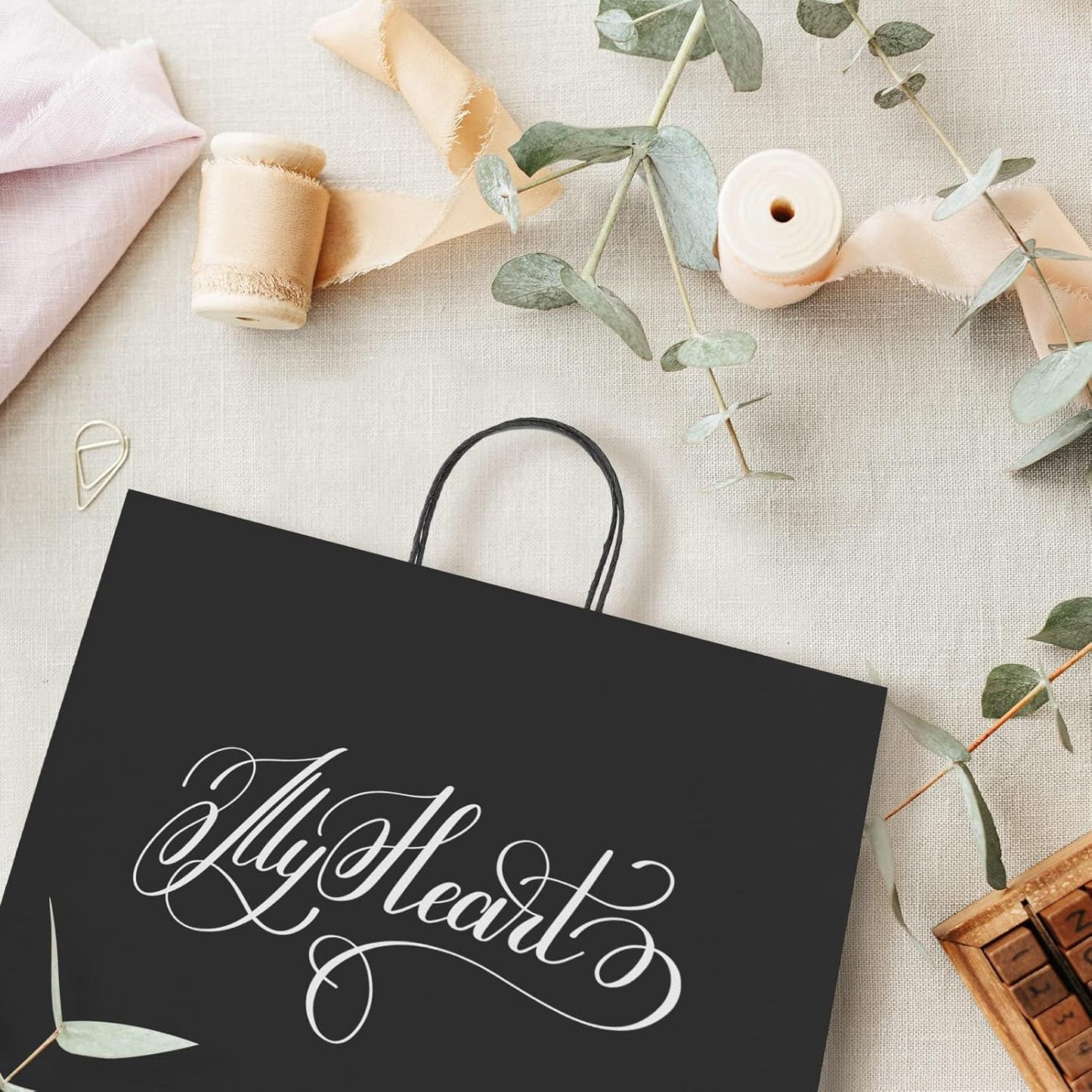 GSSUSA Black Large Gift Bags 16x6x12 Kraft Paper Bags with Handles 200Pcs Sturdy Shopping Party Merchandise Retail